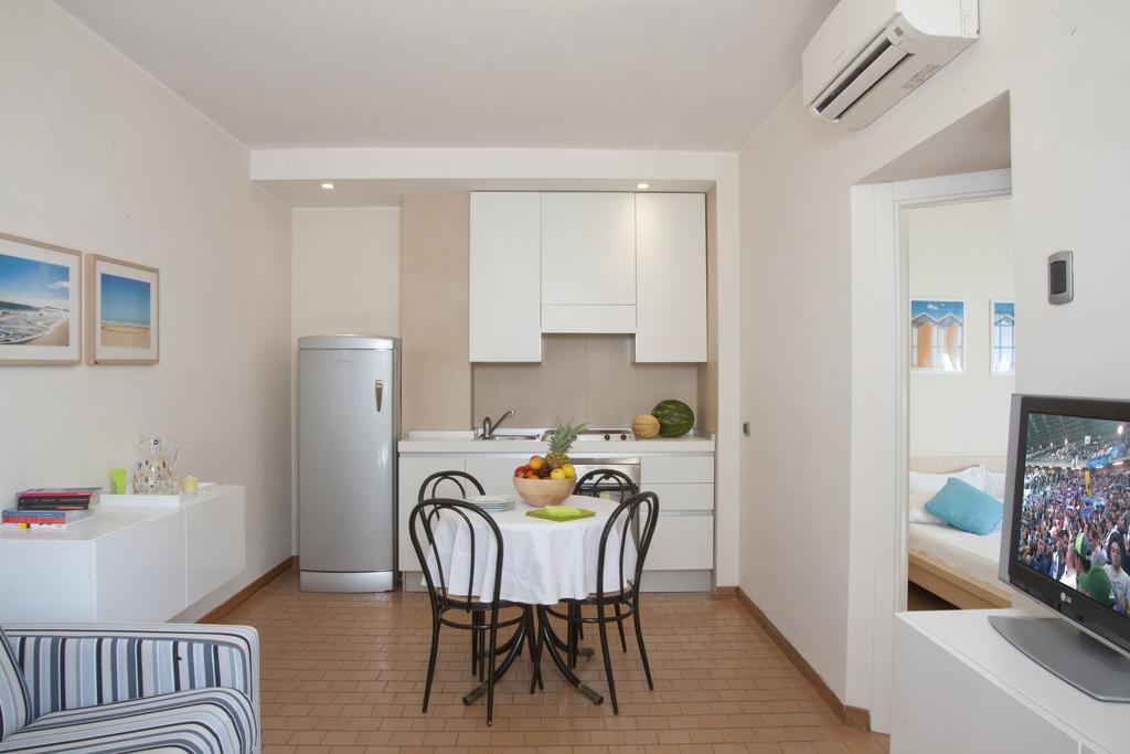 Aris Residence Riccione Habitación foto